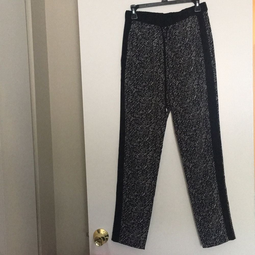 Vince Camuto Black and white patterned pants